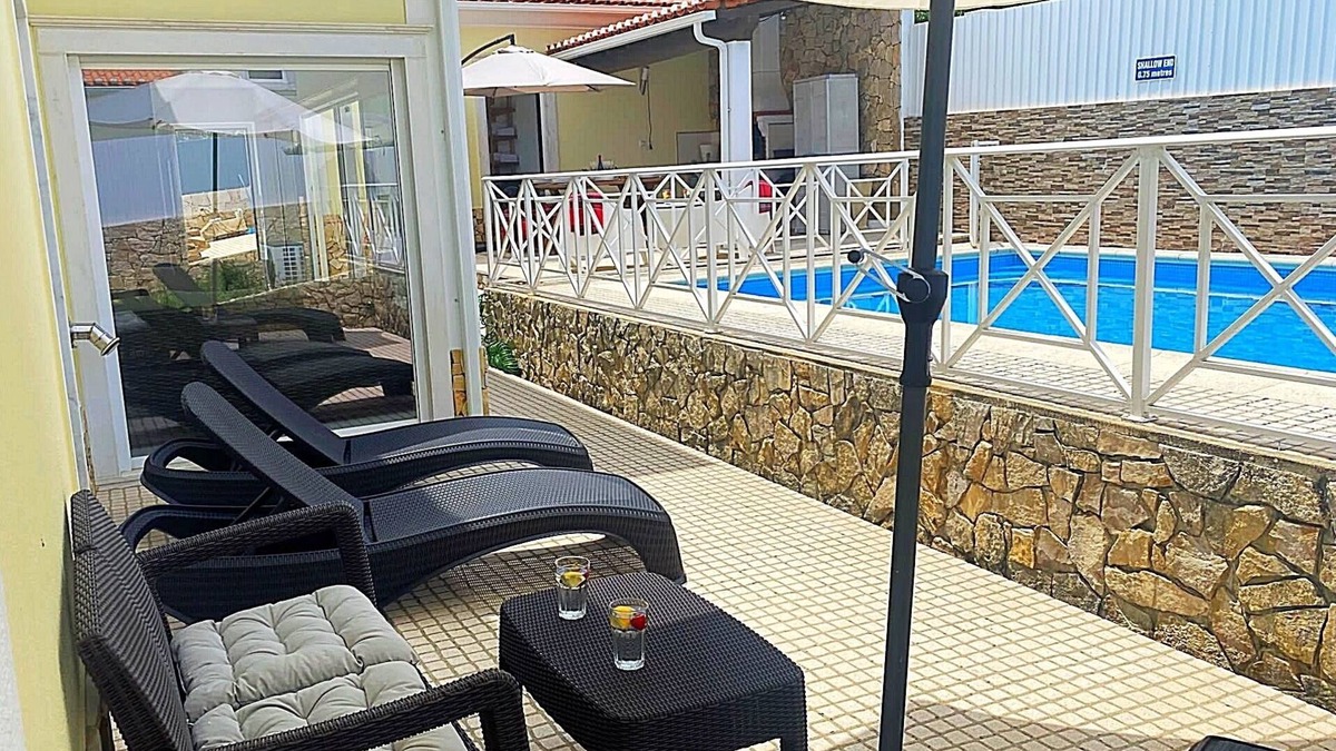 Ericeira Villa | Large Villa with Private Heated Pool - Ericeira Centre 5 mins/Lisbon 40 mins