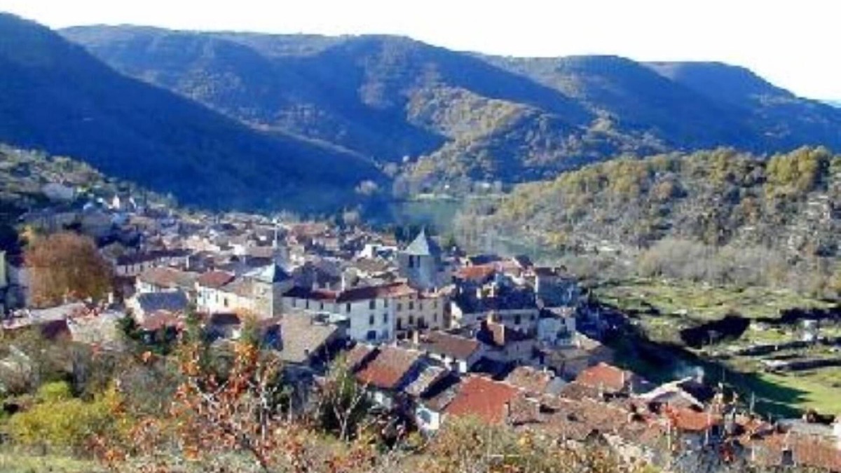 Saint-Rome-de-Tarn House | Large village house with terrace and garden