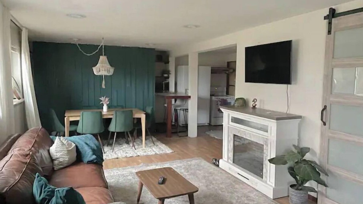 Petersburg Condo | Large, walkable, two bedroom, ground floor apartment