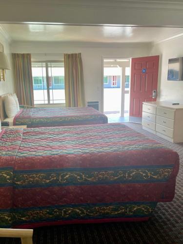 Willits Hotel | Lark Motel Willits
