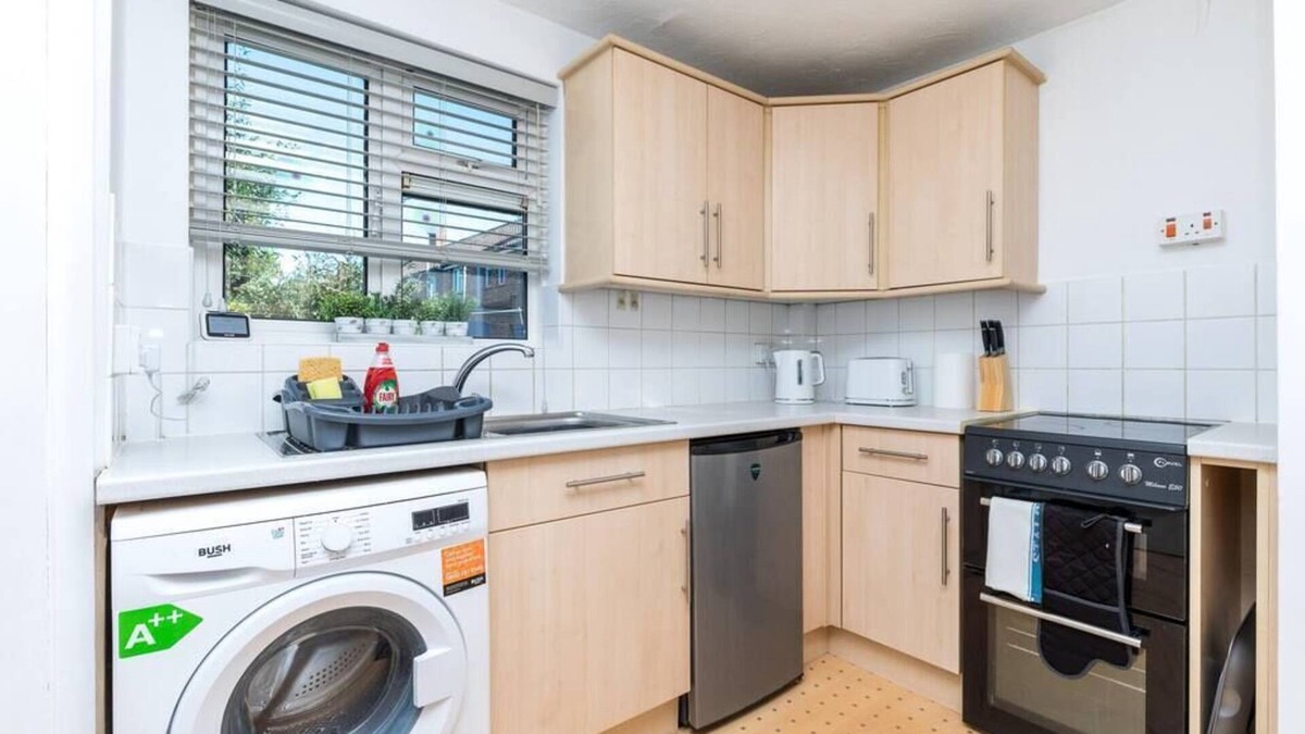 Ifield Apartment | Lark Rise Apartments
