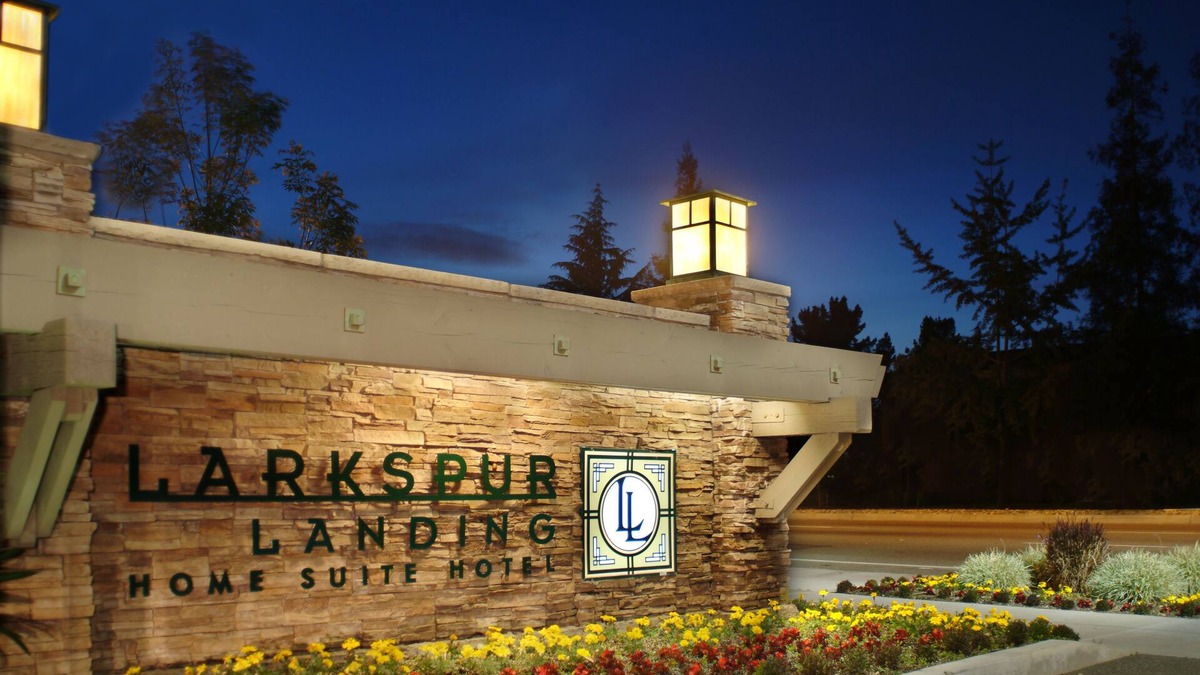 Downtown Hotel | Larkspur Landing Campbell - An All-Suite Hotel