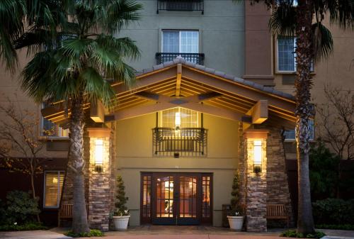 Pleasanton Hotel | Larkspur Landing Extended Stay Suites Pleasanton