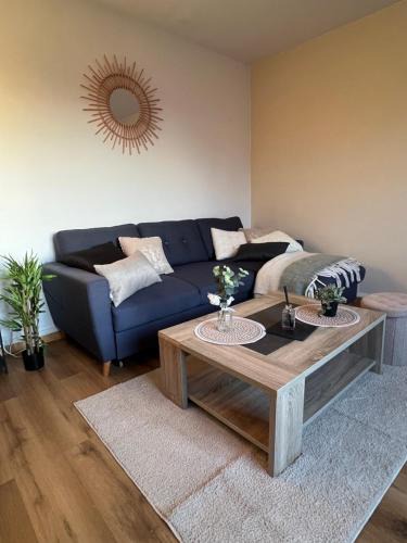 Ambilly Apartment | Lartdevivre