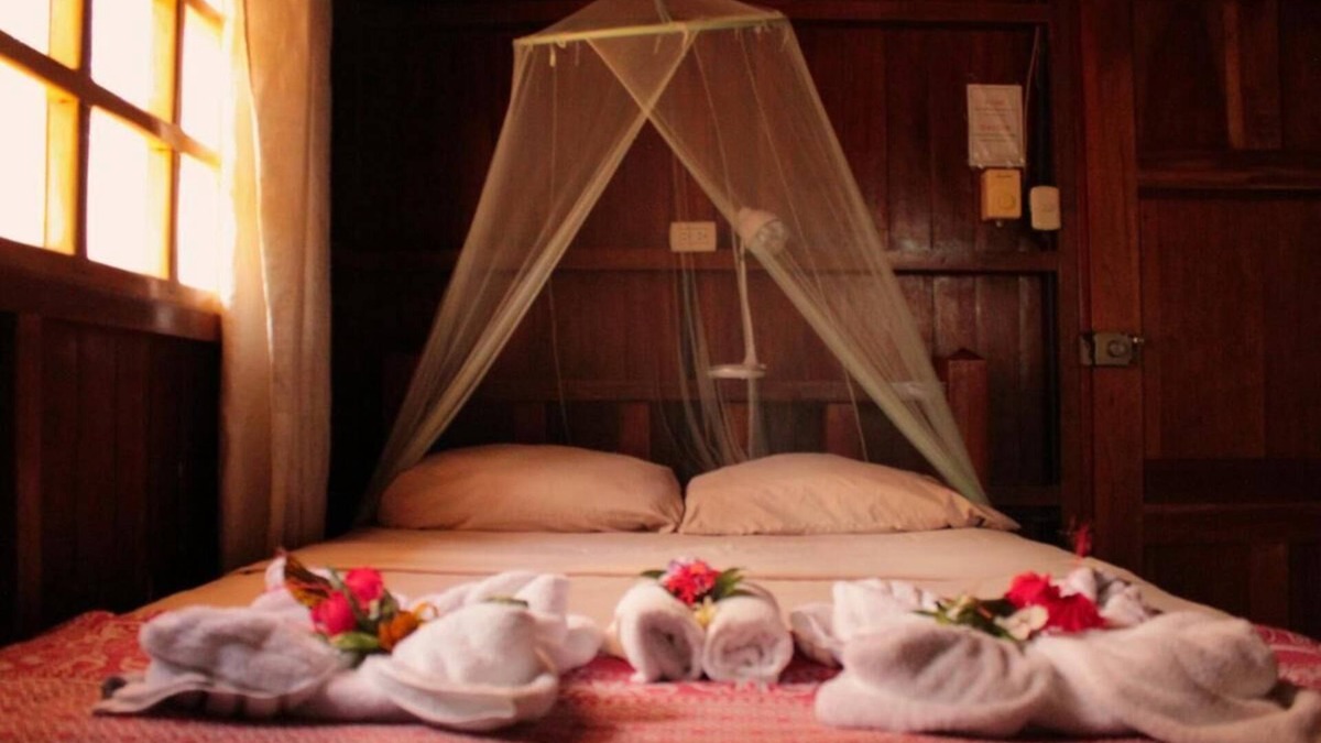 Drake Bay House | Las Ballenas - Quadruple room with double and bunk bed