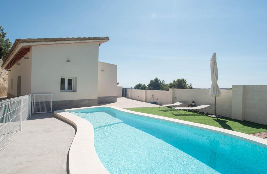 Montserrat House | Las Casitas De Noah