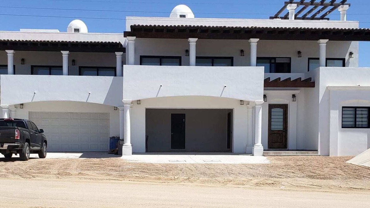 Las Conchas House | Las Conchas with a Pool and Steps to Beach Access