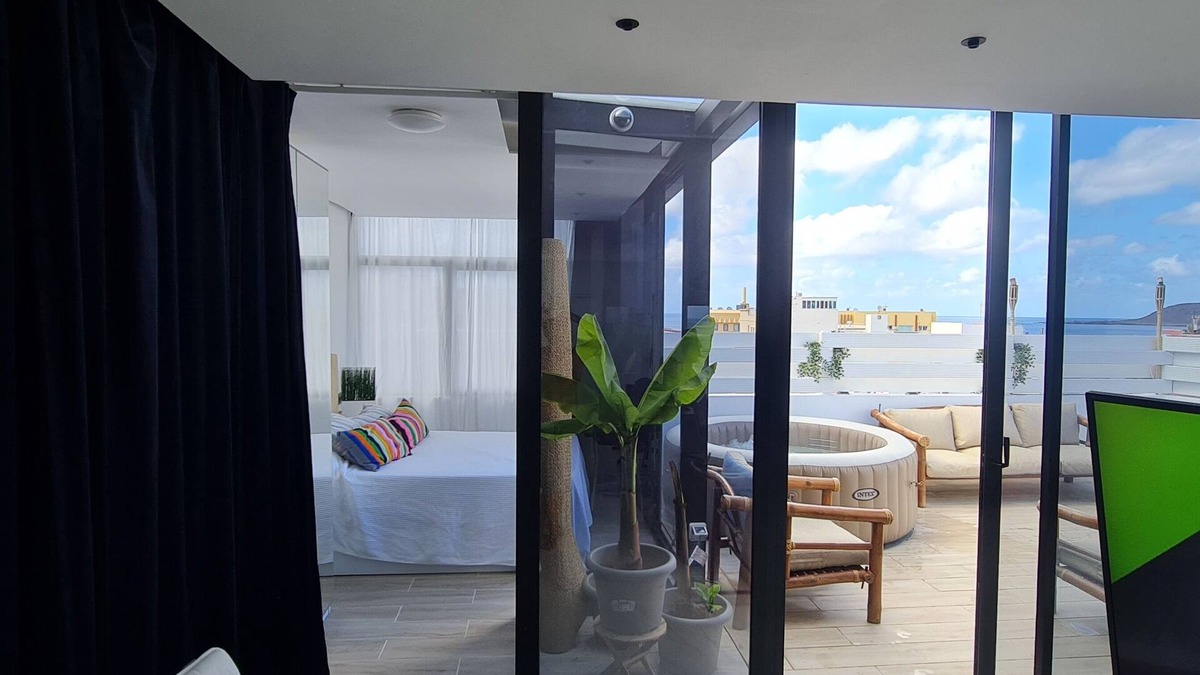 Las Palmas de Gran Canaria Apartment | Las Palmas Beach Penthouse spa