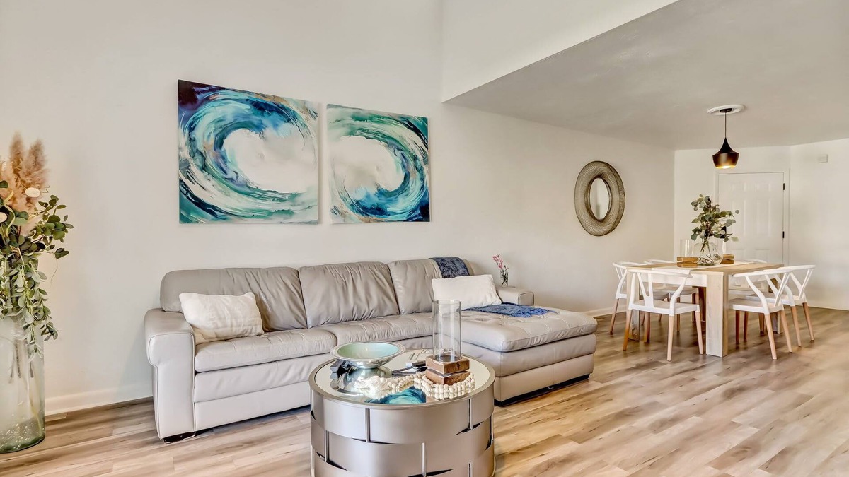 Vilano Beach House | Las Olas Cabana- Close to Beach & Restaurants