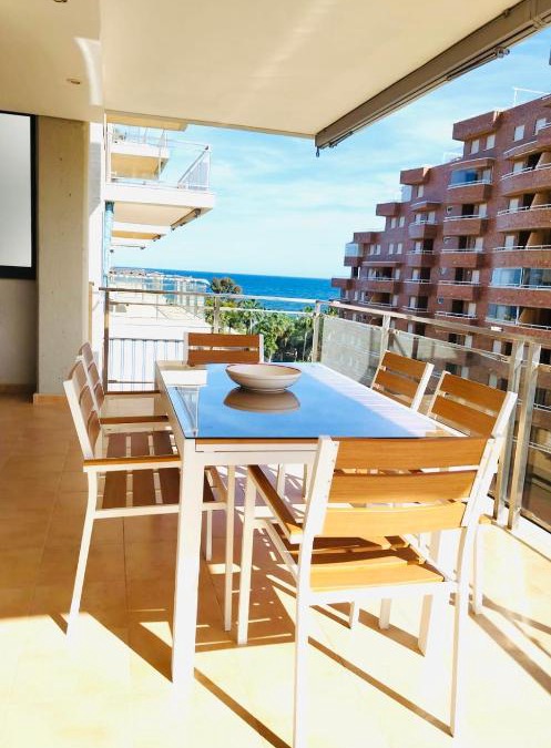Marina d'Or Apartment | Las Terrazas - Primera línea de playa con Netflix, Disney, Movistar con todo el fútbol, series, cine y Prime Video