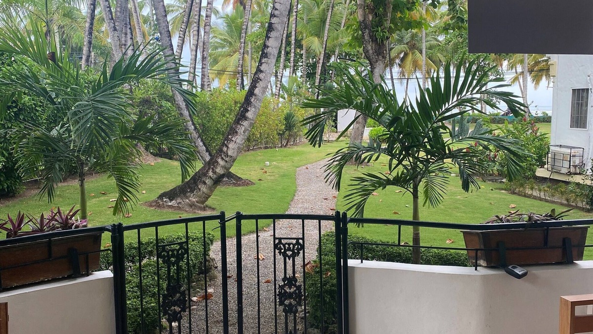 Las Terrenas Condo | Las Terrenas, Beach Front, Water Views, Best Location 1 bed/bath, AC, WiFi, Pool