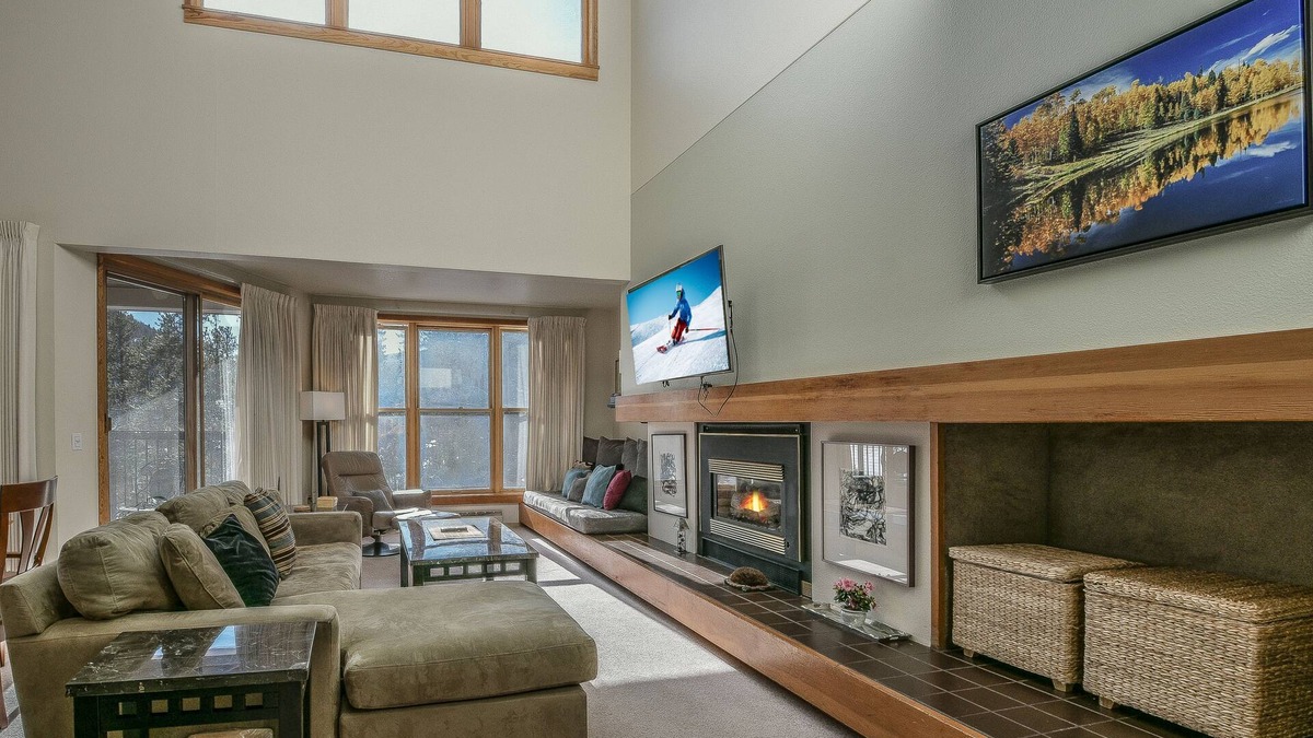 Keystone Condo | Last Minute Holiday Rates! Mountain views from Balcony