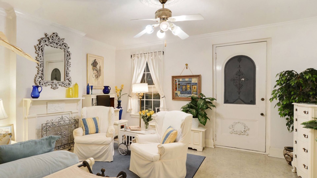French Quarter Bed & Breakfast | Last minute Mardi Gras Discount-Book Now!nSpecial Event Rates Apply