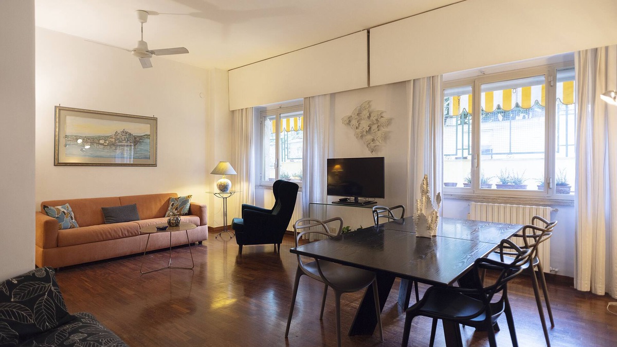 Chiaia Apartment | LAST MINUTE SUMMER PRICES ELEGANT CLOSE THE SEAFRONT VERY CENTRAL 78 RATINGS