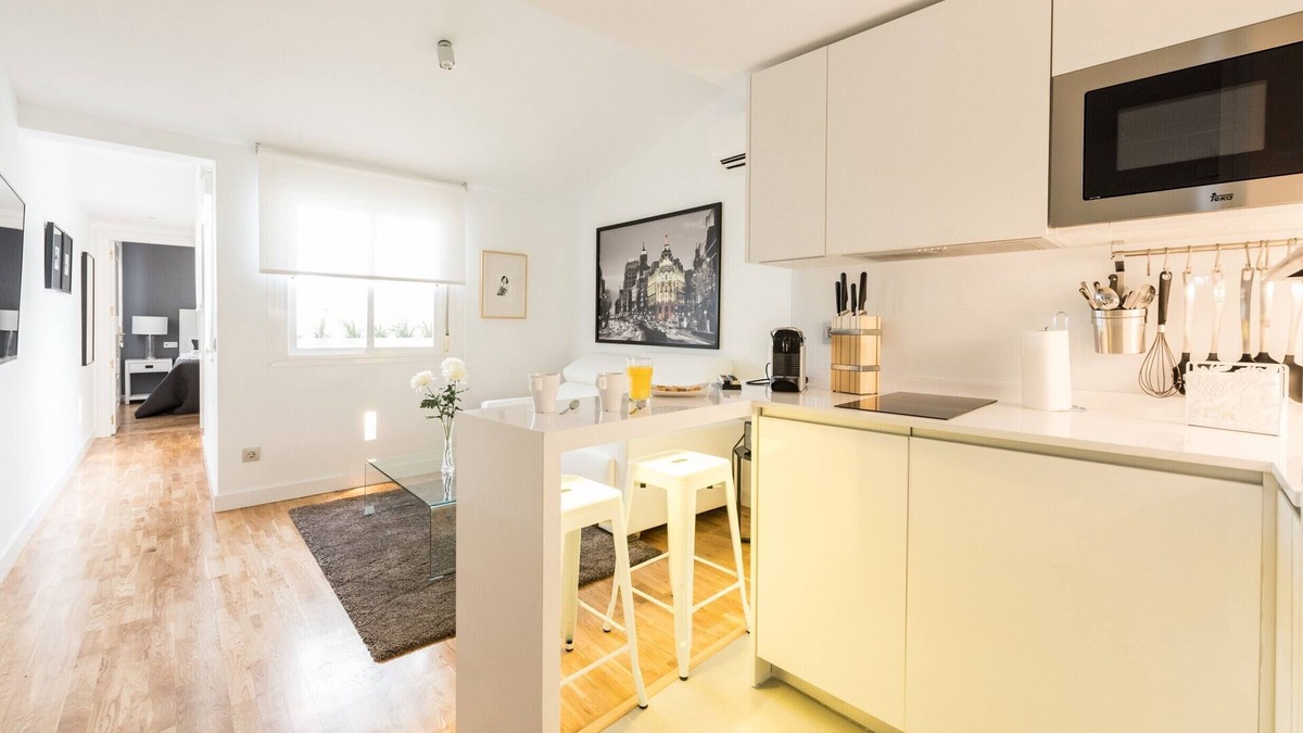 Embajadores Apartment | Latina Suite