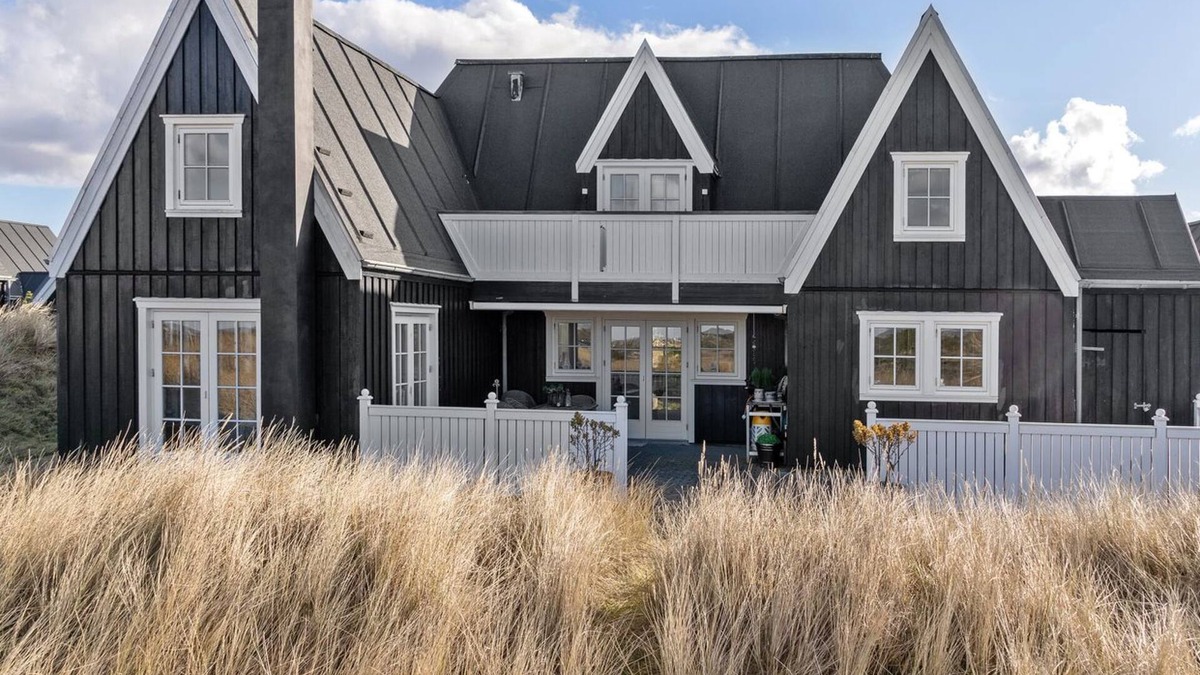 Blokhus House | "Laura" - 1km from the sea by Interhome
