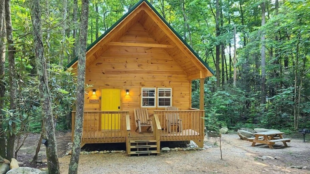 Cosby Cabin | Laurel Haven: Modern Cabin Retreat near Gatlinburg