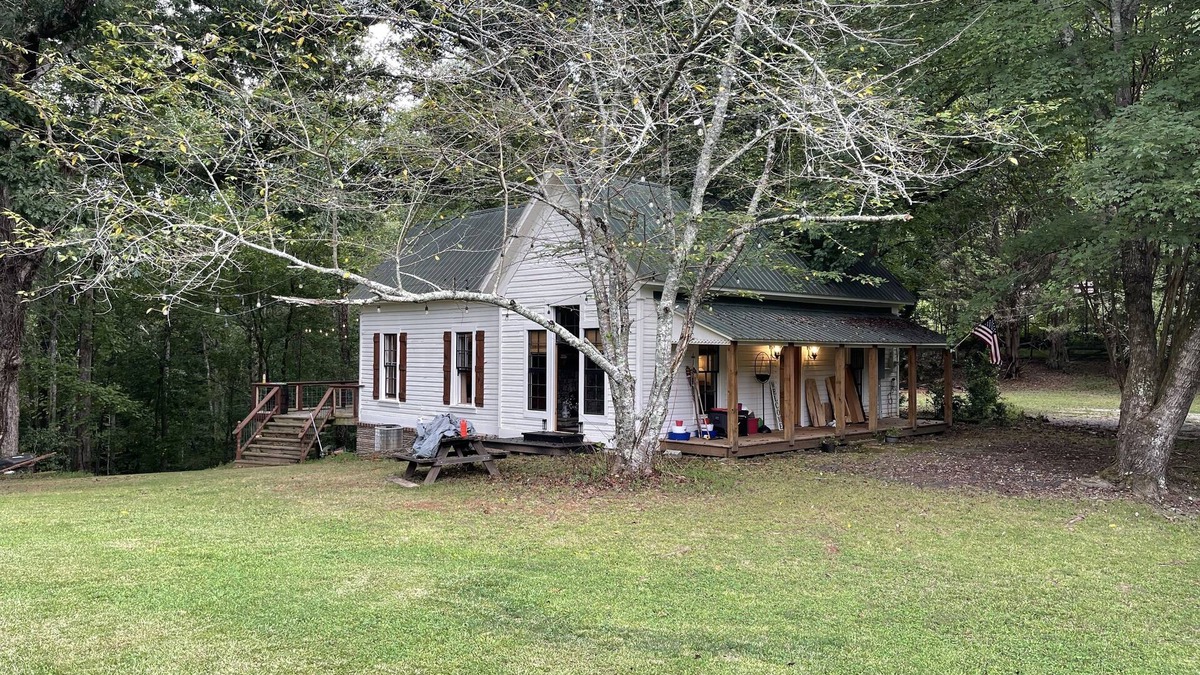 Demorest Other | Laurel Springs- A 1927 Farmhouse renovated with modern day comforts!