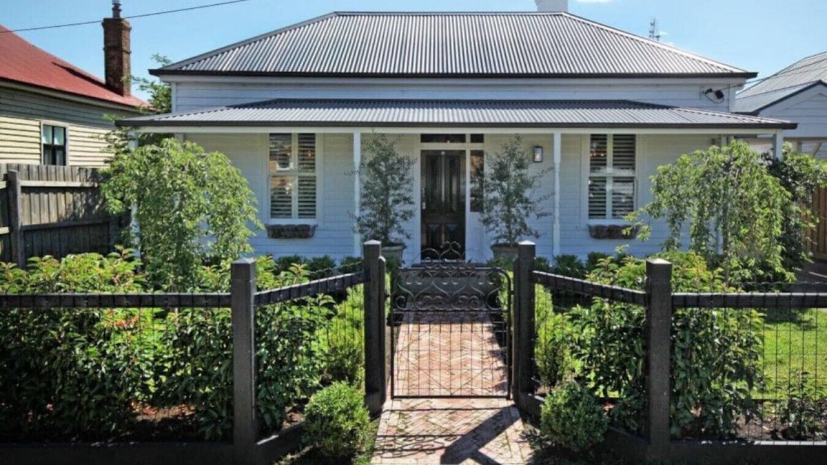 Kyneton House | Lauriston House in the heart of Kyneton
