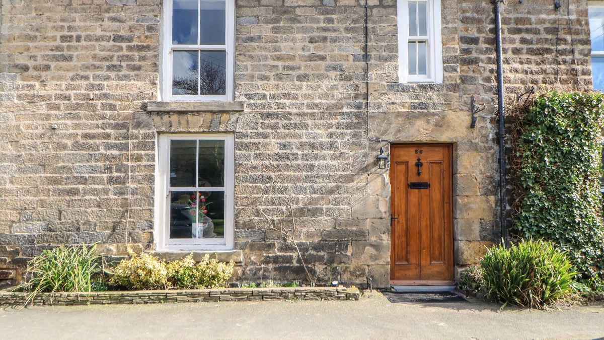 Richmond Cottage | LAVENDER COTTAGE, pet friendly, with open fire in Richmond