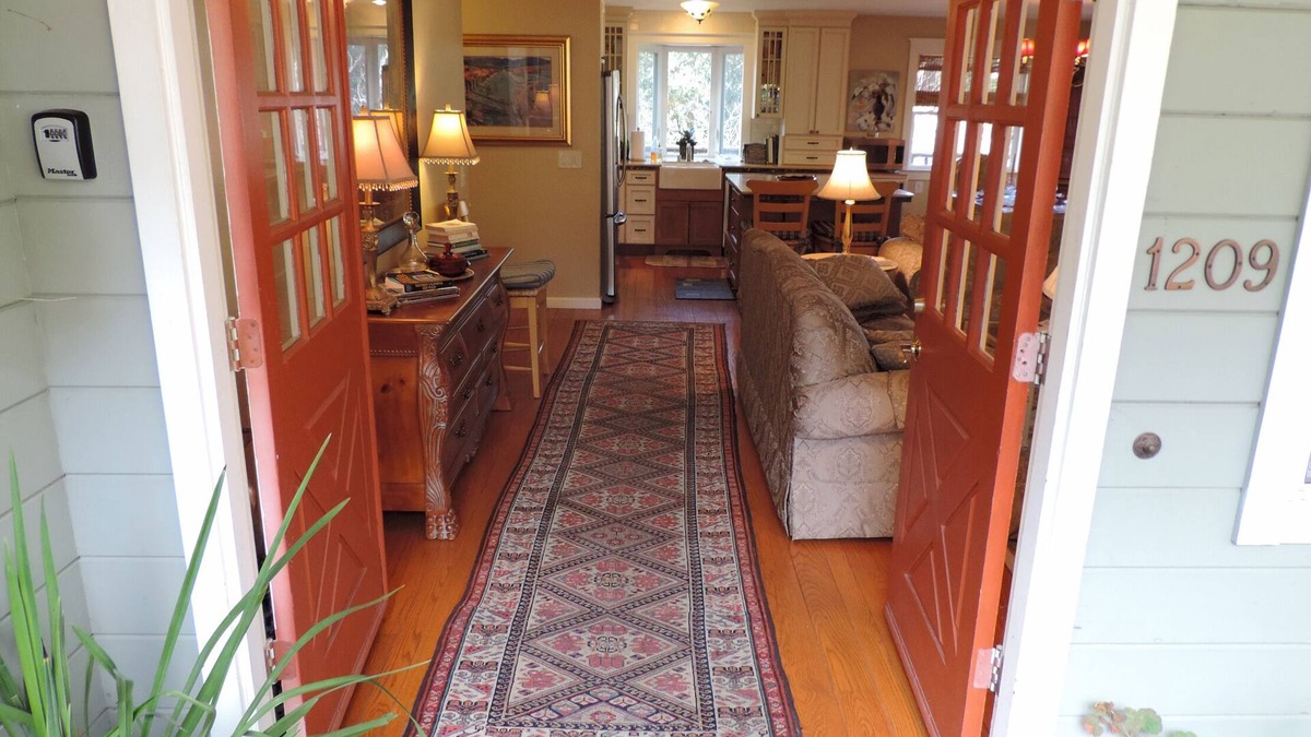 Boyes Hot Springs House | Lavender Hill Cottage – Provence in Sonoma with Views!