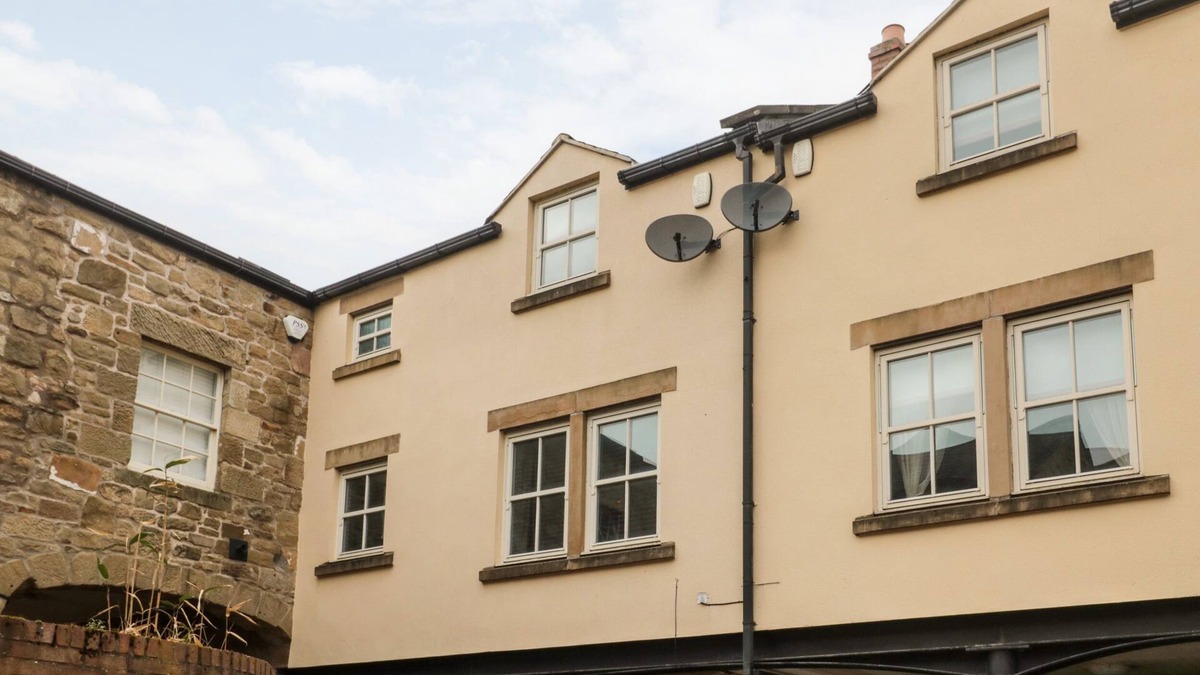 South Charlton Cottage | LAVENNA, pet friendly in Alnwick