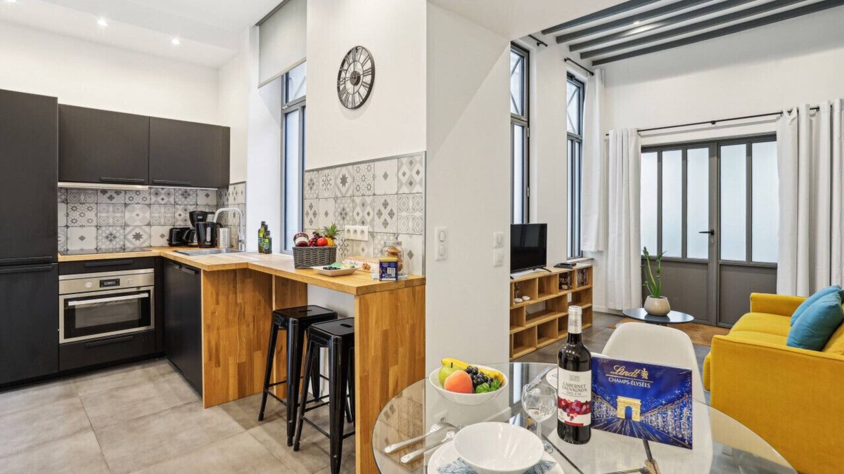 Arsenal House | Lavie Maison: House in the Marais - Family