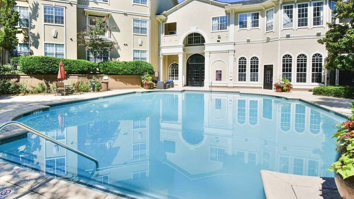 Lindbergh Apartment | Lavish 5 Star Unit☆☆☆☆☆Heart of Buckhead!!