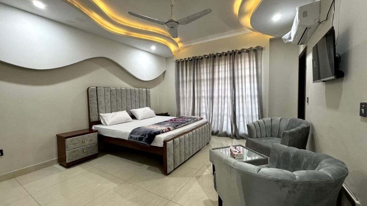 Fatehjang House | Lavish Guest Line