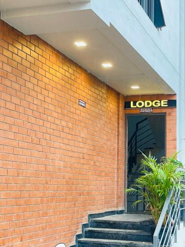Sarjapur Hotel | Lavish Hotel BG-Lodge