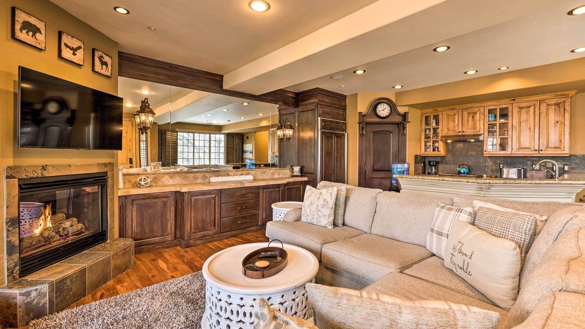 Canyon Links House | Lavish Jeremy Ranch Retreat - 6 Mi to the Canyons!