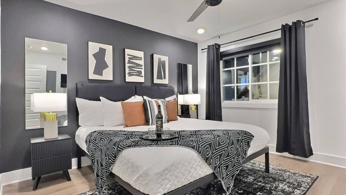 Redmont Park Apartment | Lavish Suite w/Pool & Extra Large Balcony