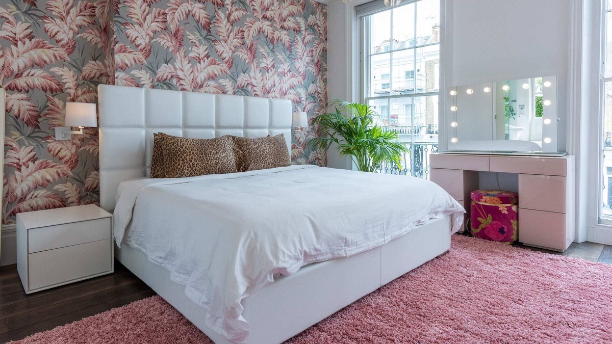 Camden Town with Primrose Hill Other | Lavish Townhouse with Garden & A/C Throughout