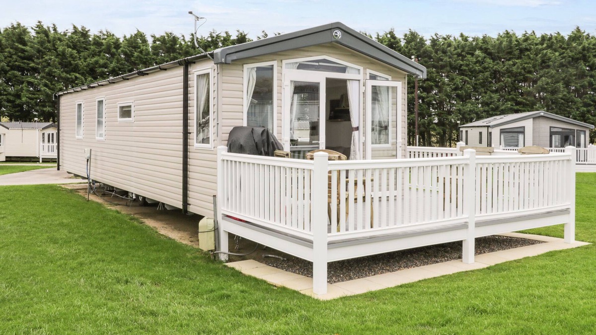 Cayton Bay Cottage | LAWLOR'S RETREAT, family friendly, country holiday cottage in Cayton