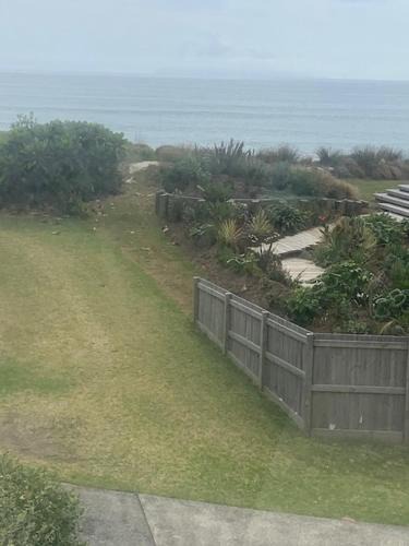 Waihi Beach House | Laze on Loop - Waihi Beach Holiday Home