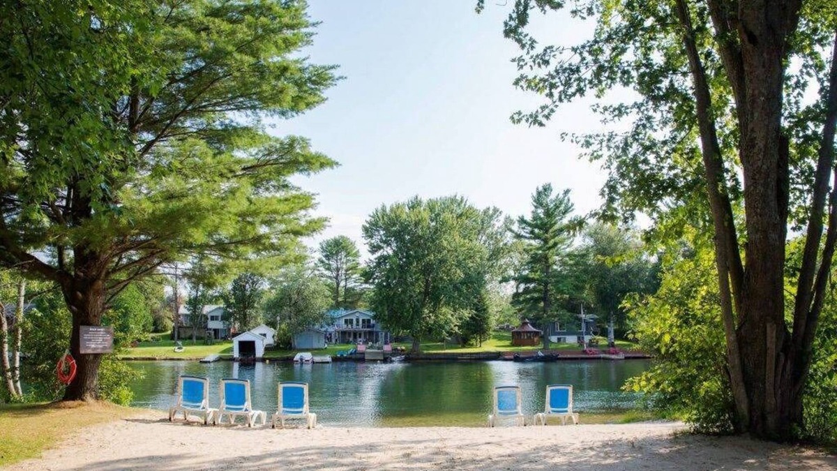 Gravenhurst Cottage | Lazy Bear Lakehouse - Cottage in the Muskokas