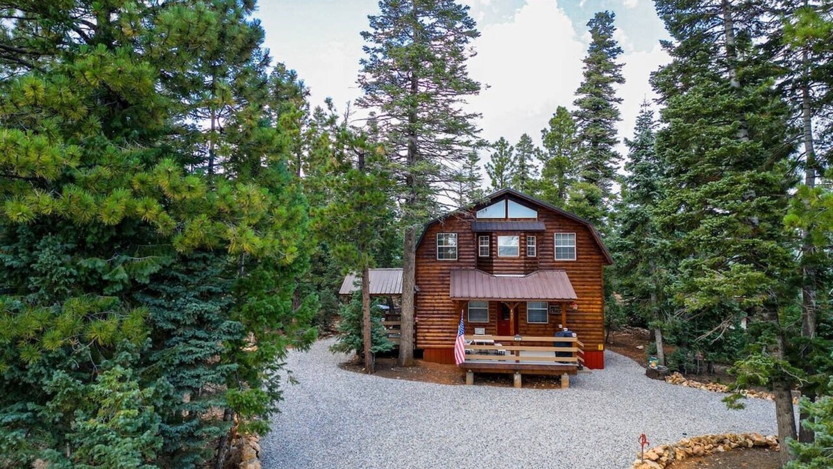 Meadow View Heights Cabin | Lazy Bear Lodge! New Spa Installed!