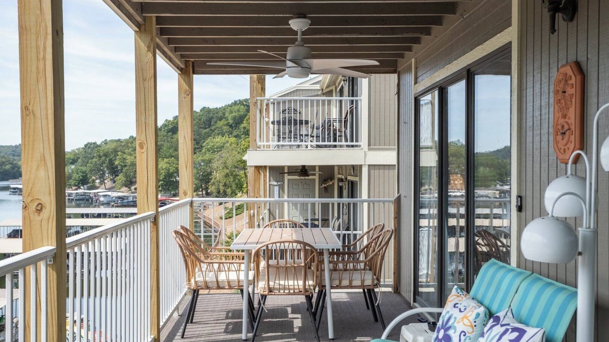 Osage Beach Condo | Lazy Days E-08 - Cozy Waterfront Condo in Osage Beach
