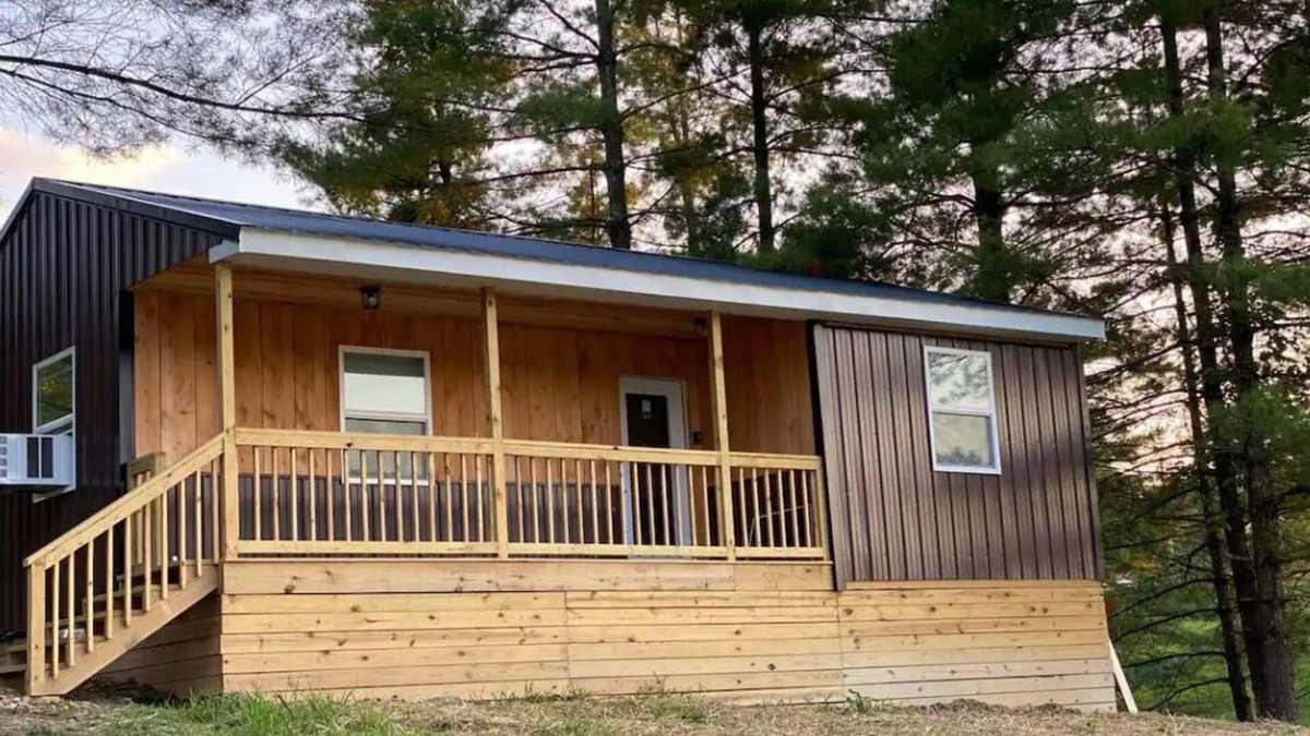 Wallingford House | Lazy Lake Cabin 1! Pet Friendly