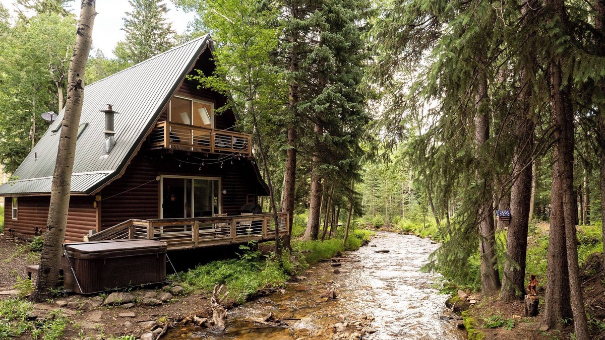 Black Hawk Cabin | Lazy Me ~ A Magical Creek-front Cabin with Hot Tub! Private Woods