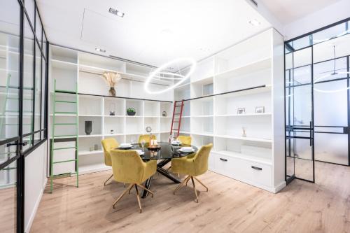 Cannes City Centre Apartment | Le 121 - LOFT design Rue d'Antibes