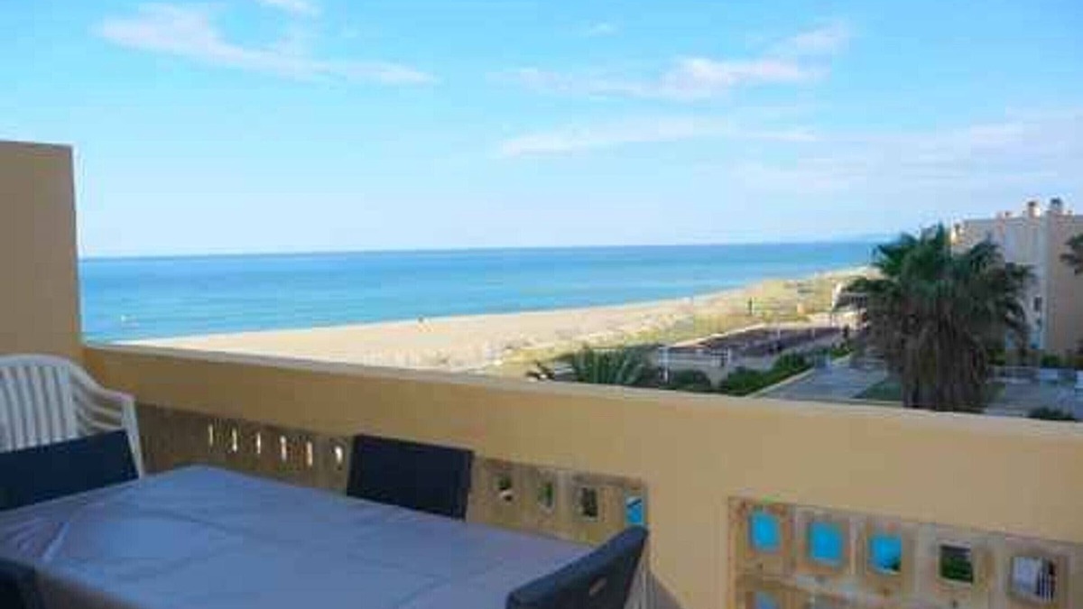 Le Barcares Apartment | Le Barcarès - 3-room apartment with pool and parking near the beach