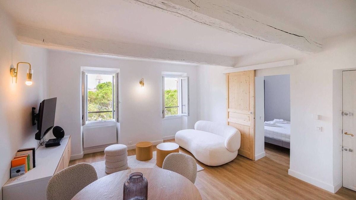 Tourrettes-sur-Loup Apartment | Le Bonheur au Soleil – Heart of Tourrettes-sur-Loup