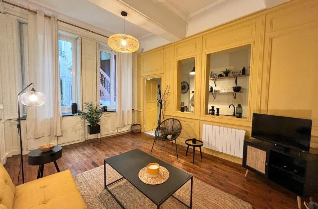 Centre Apartment | Le boudoir de Clem