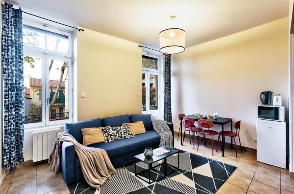 Saint-Fons Apartment | Le Carré d'Or - T2, Près Lyon & parking gratuit