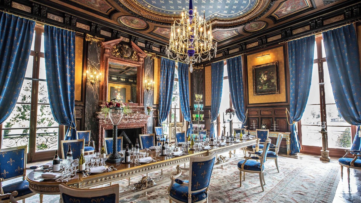 La Ferte-Frenel Hotel | Le Château des Rêves