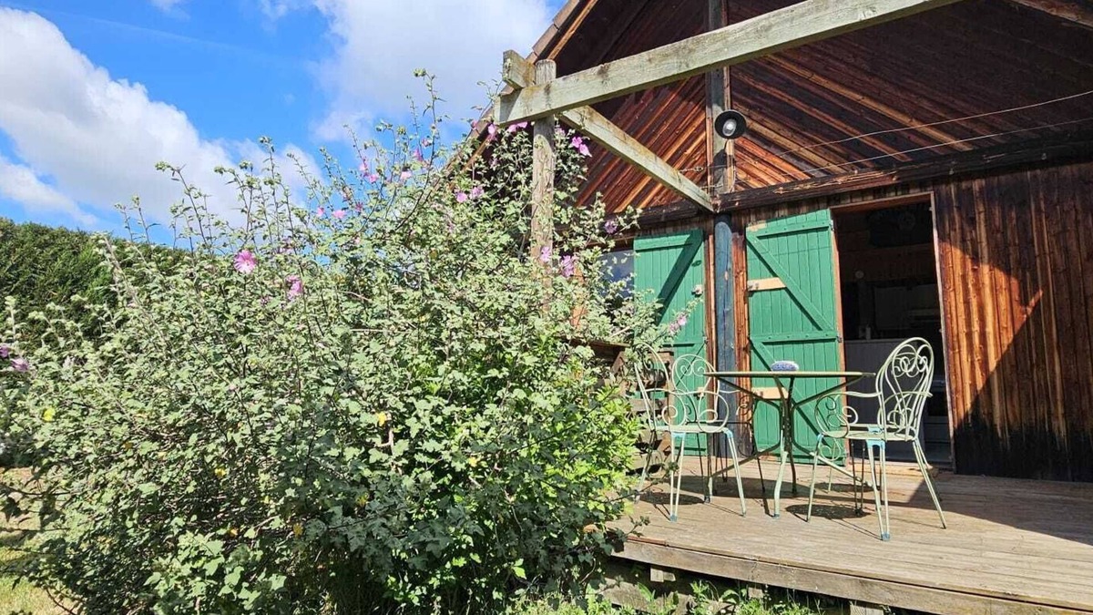 Ebreuil Ski Chalet | Le Chalet Fiolant: cosy wooden chalet for 6/8 people on the banks of the Sioule river