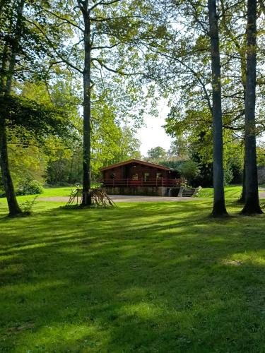 Lumigny-Nesles-Ormeaux House | Le chalet forestier de Guerlande