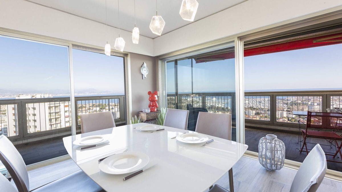 Antibes Condo | Le Chambord : Breathtaking view 2 bedroom apartment in Antibes !