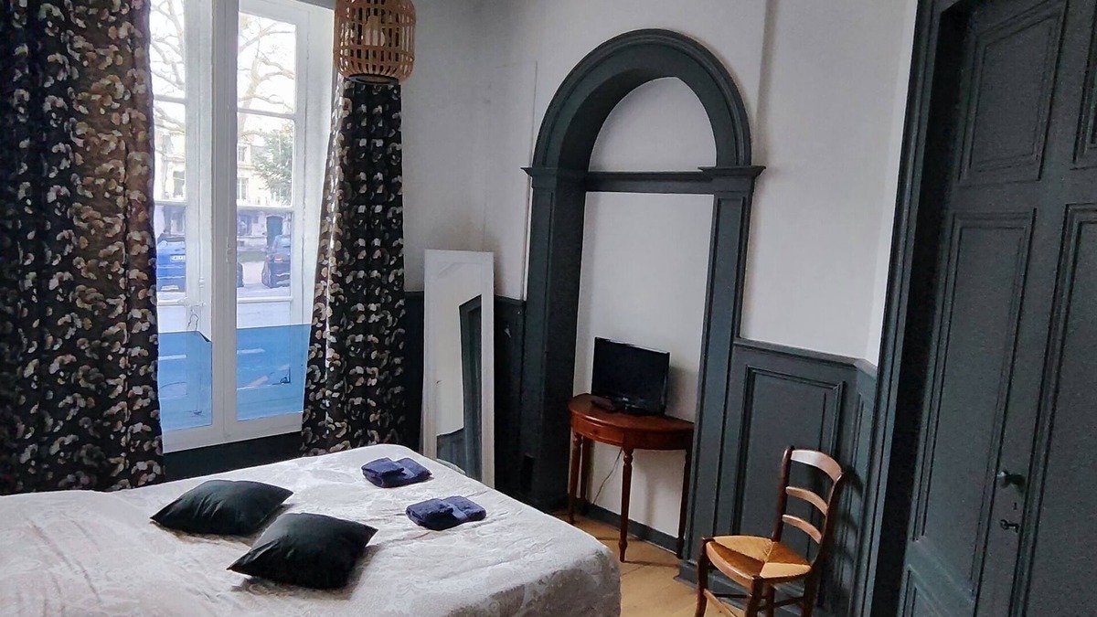 Orleans Apartment | Le Charme de L'ancien à 5 min à Pied du Centre Ville, Idéal Pour les Familles